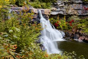 another, closer up photo of blackwater falls